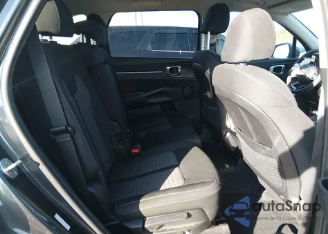 2022 Kia Sorento Lx z USA, uszkodzony, nr VIN 5XYRG4LC1NG155853